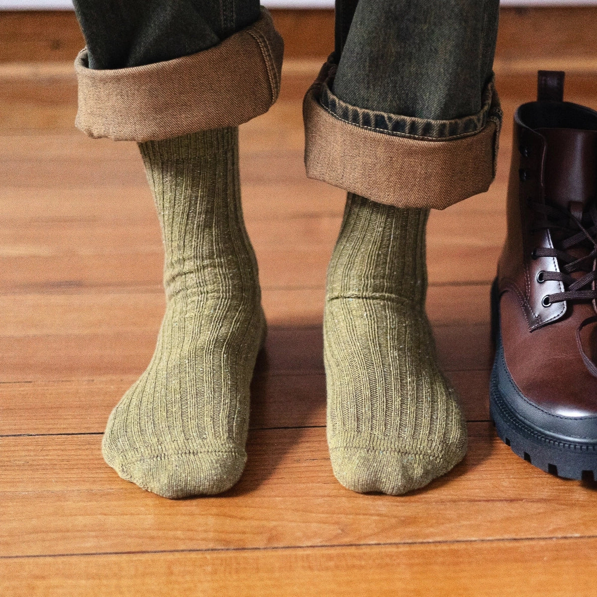 Silk & Wool Dust Star Socks - Khaki