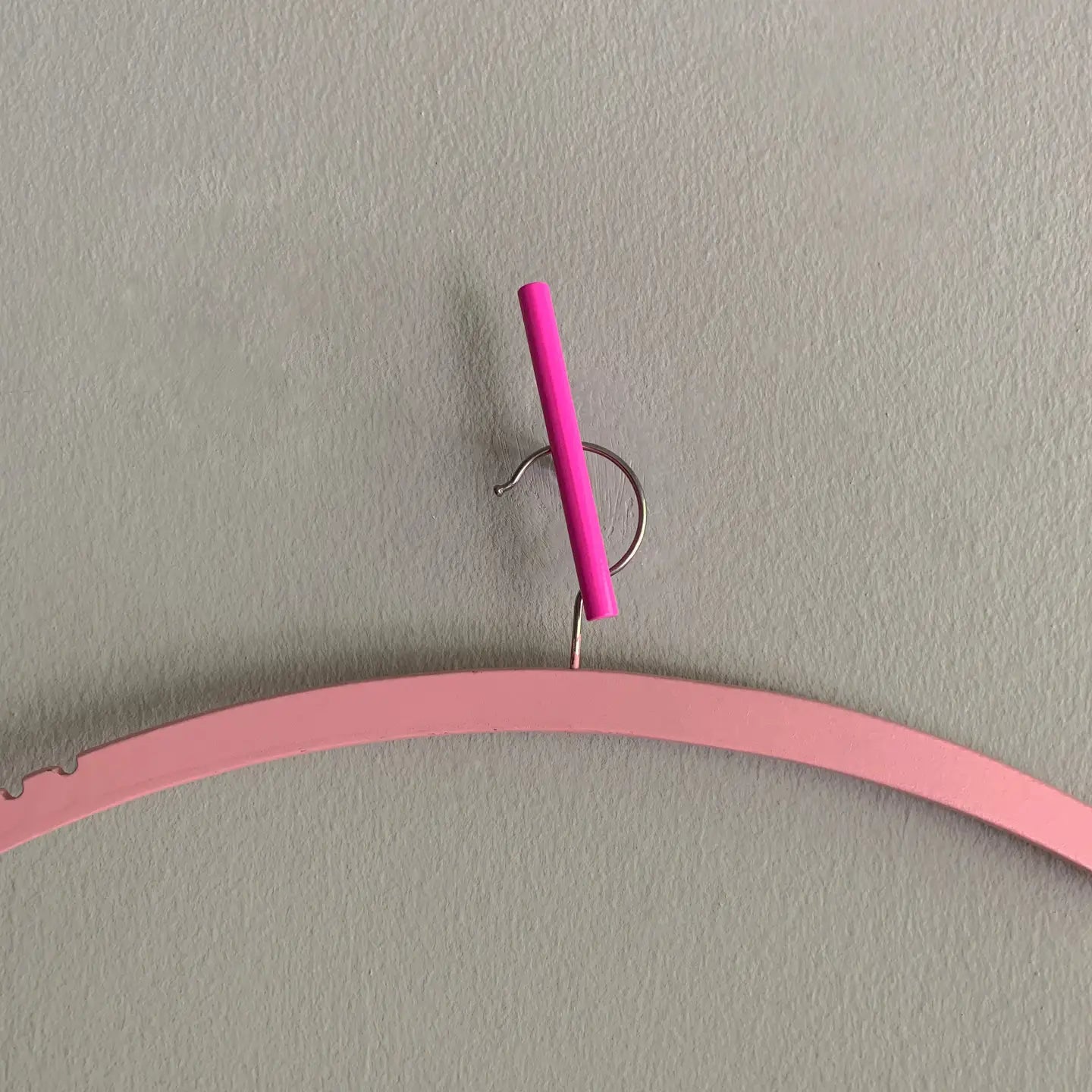 Line Hook - Neon Pink