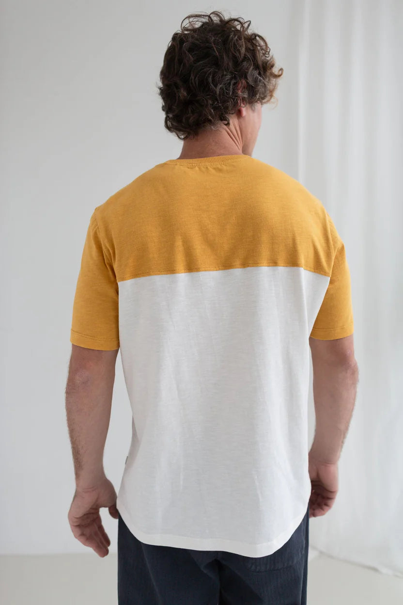 Plavi T-Shirt — Ecru/Mustard