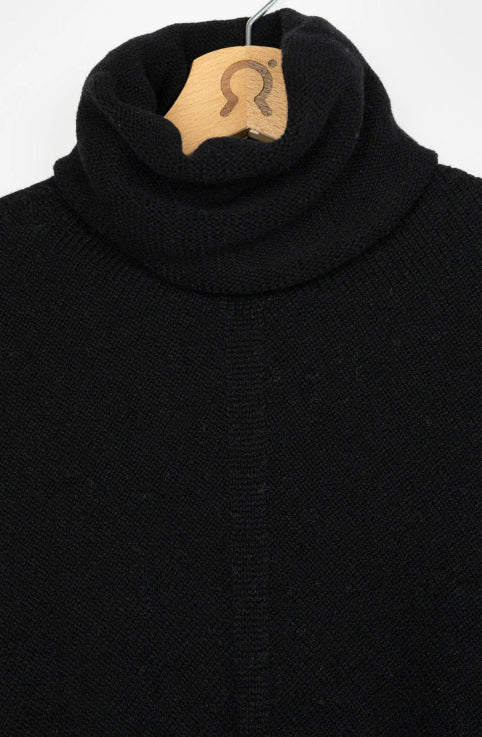 ELISTABETTA - Women's Recycled Cashmere Poncho - Slate Black