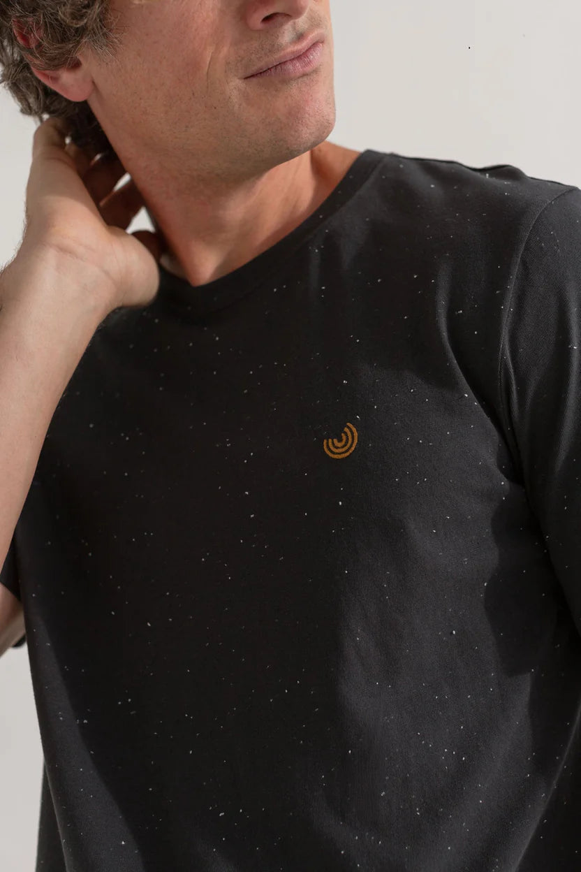 Qalito T-Shirt — Dark Sand