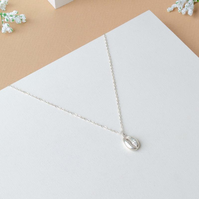 CONCHA necklace - silver coloured