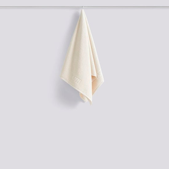 Load image into Gallery viewer, MONO HAND TOWEL - CREAM
