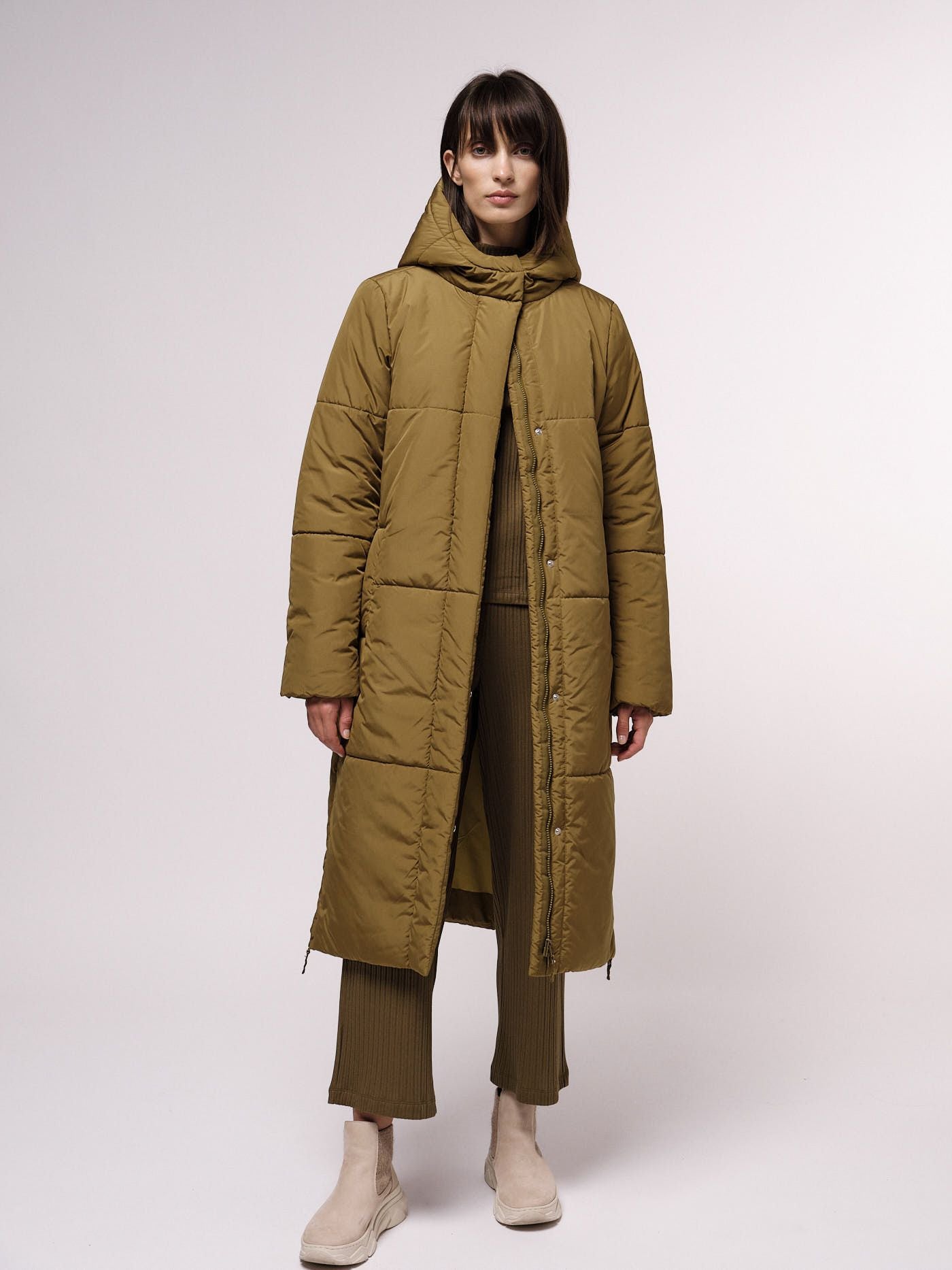 PADDED COAT - dark green moss