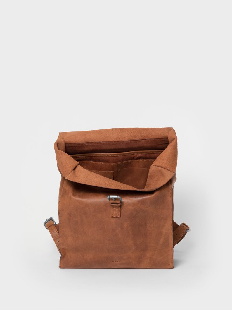 BP04 BACKPACK - Brown